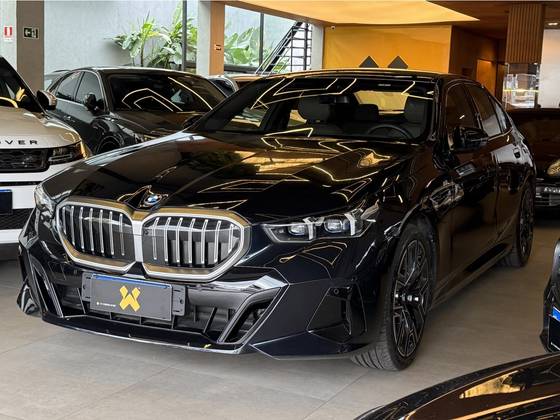 BMW 530e 2.0 TWINPOWER PHEV M SPORT AUTOMÁTICO BMW 530e 2.0 TWINPOWER PHEV M SPORT AUTOMÁTICO